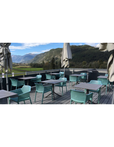 TAVOLI: vendita online TAVOLO CLIP NARDI AGAVE 80 X 80 ALTEZZA 75 CM IN RESINA FIBERGLASS in offerta