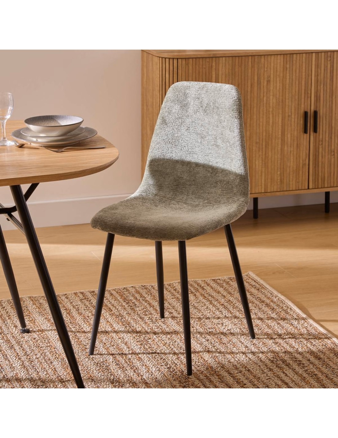 SEDIE-POLTRONE: vendita online SEDIA TYKA VERDE KAKI GAMBE NERE ATMOSPHERA IN TESSUTO in offerta