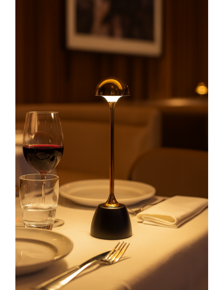 LAMPADE DA TAVOLO: vendita online LAMPADA TAVOLO ORO Ø 6 CM ALTEZZA 29 CM IN PVC PLATHEA in offerta