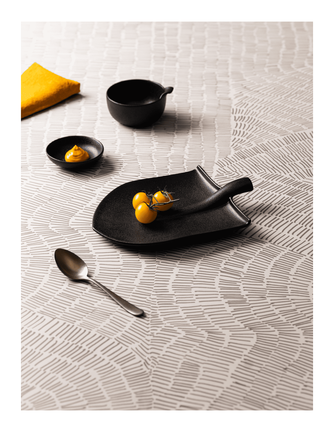 PIATTI: vendita online PIATTO PALA BLACK CLAY 25,5 X 18 CM ALTEZZA 4 CM IN PORCELLANA ARTHUR KRUPP in offerta